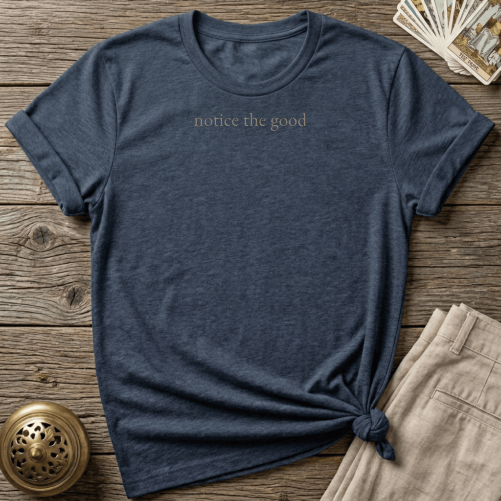 One Who Notices Good T-shirt - Navy
